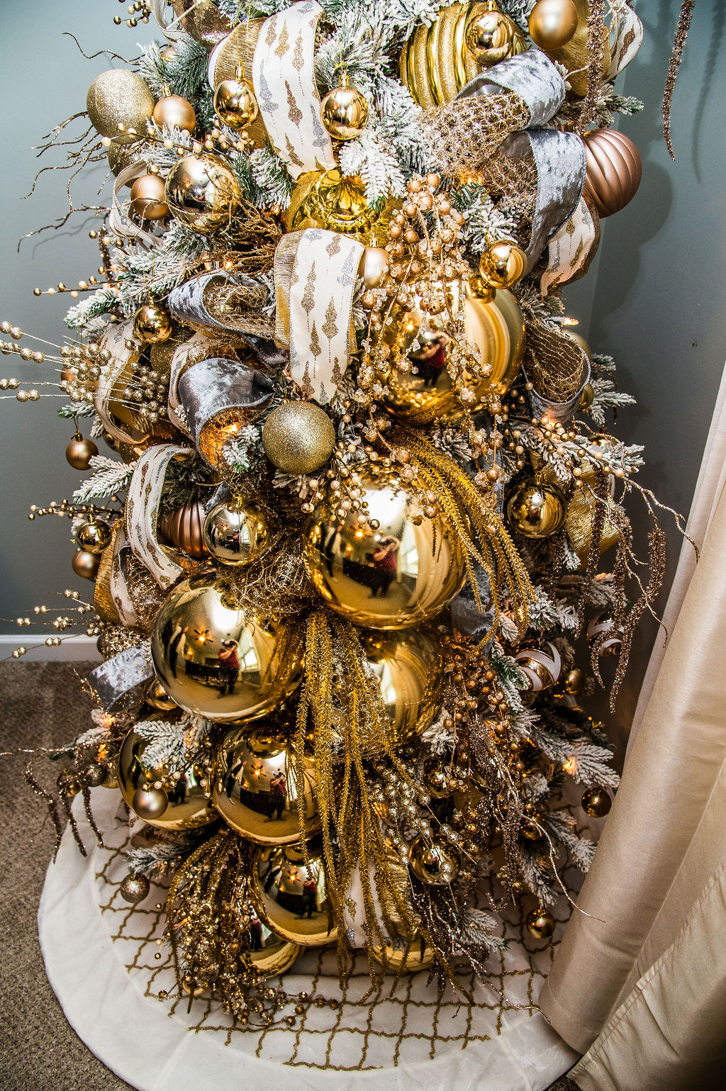 Gilded Evening floral arch installation